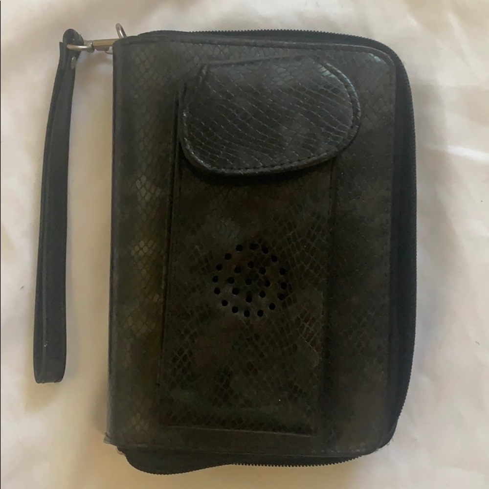Women’s Small Black Leather Organizer Wallet